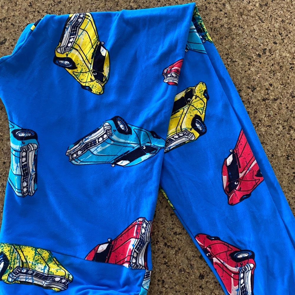 TC Lularoe leggings car vehicle RARE Excellent